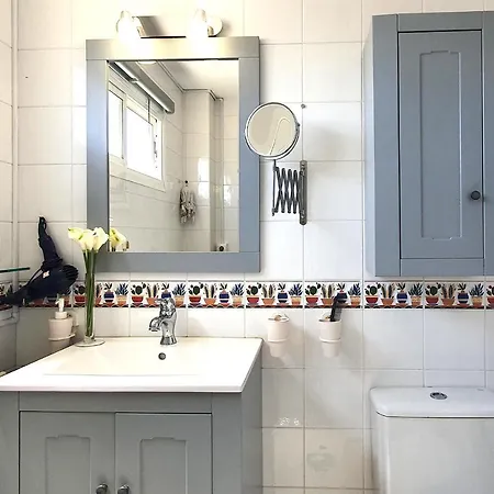 Beachfront Center Neptuno Building Tenth Floor Appartement Marbellac