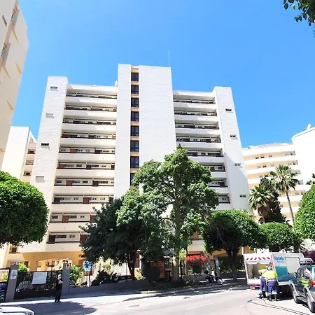 Beachfront Center Neptuno Building Tenth Floor Appartement Marbellac