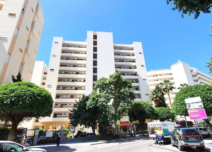 Beachfront Center Neptuno Building Tenth Floor Appartamento Marbella